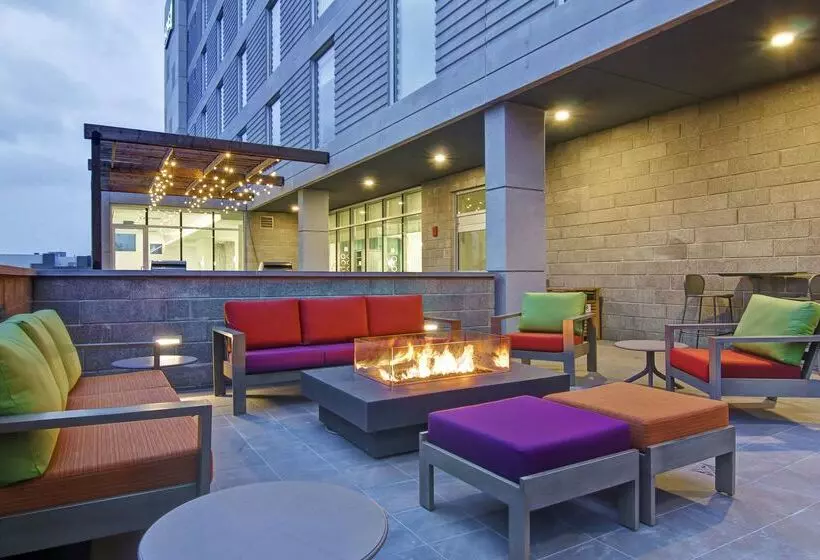 Hotelli Home2 Suites By Hilton Montreal Dorval