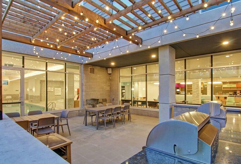 فندق Home2 Suites By Hilton Montreal Dorval