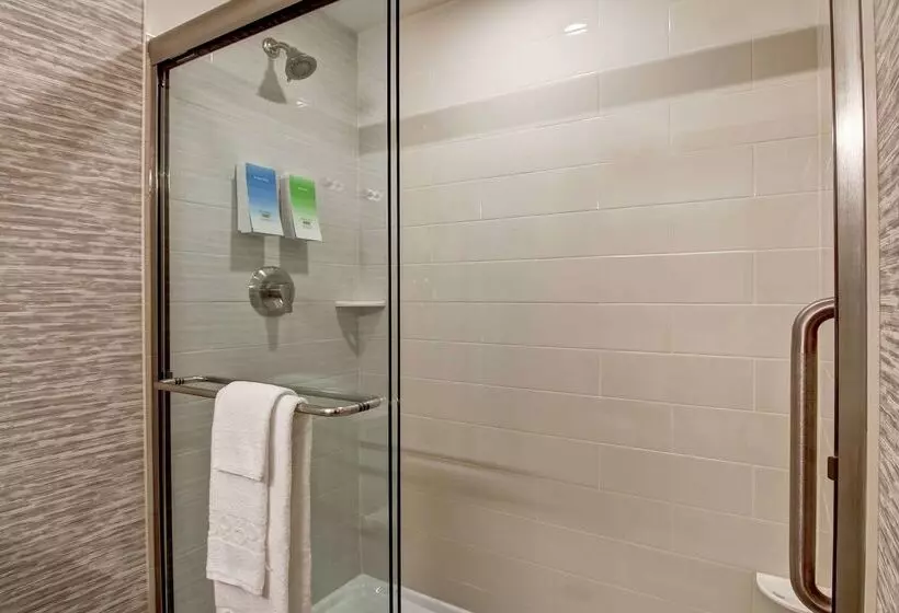 Hotelli Home2 Suites By Hilton Montreal Dorval