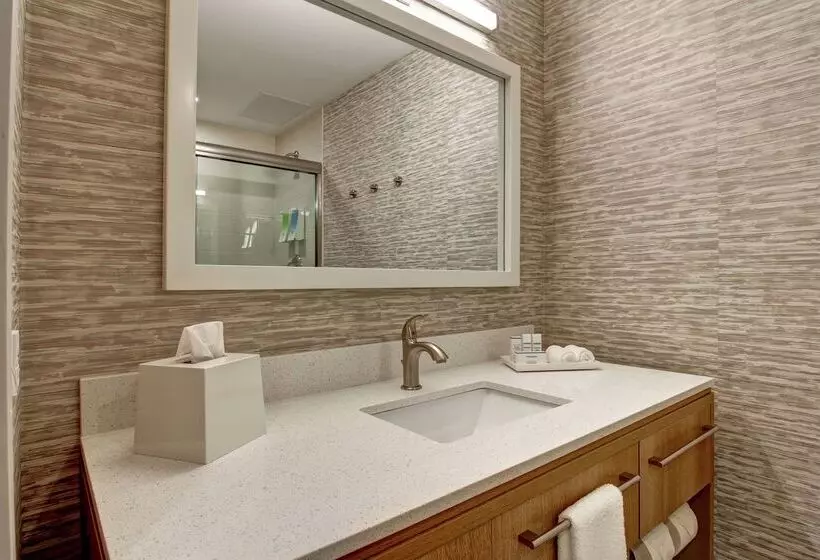 Hotelli Home2 Suites By Hilton Montreal Dorval