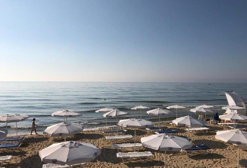 בית מלון כפרי Kristal Beach