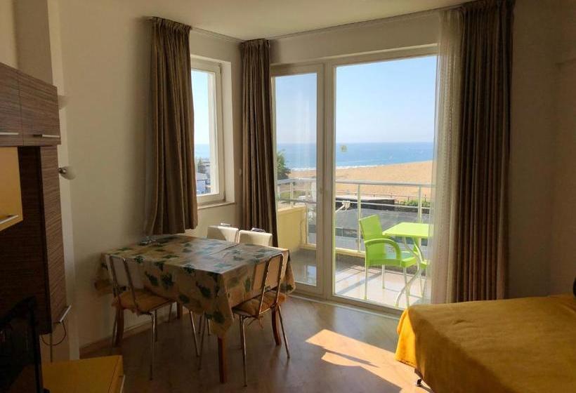 בית מלון כפרי Kristal Beach