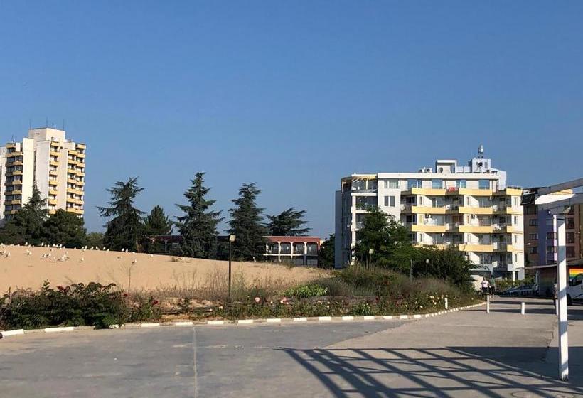 בית מלון כפרי Kristal Beach