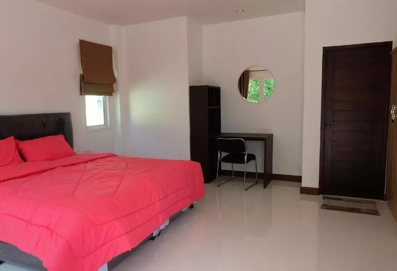 Hotelli Maikhao Beach Guest House