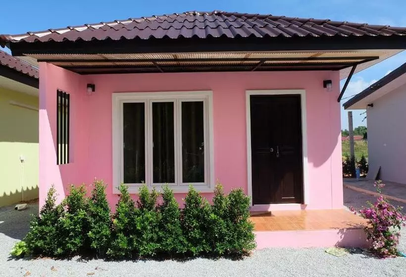 Hotelli Maikhao Beach Guest House