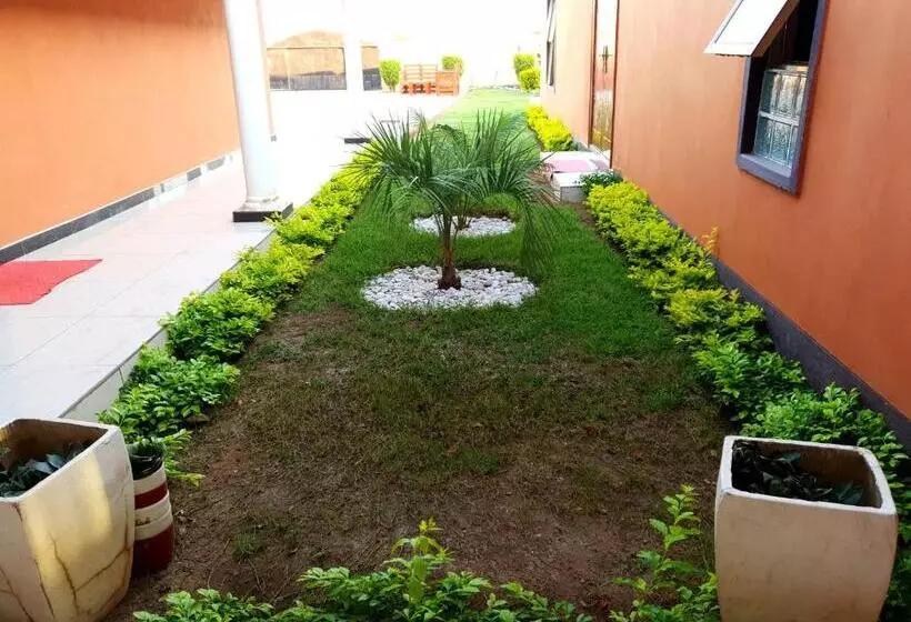 هتل Mathlyn Guest House