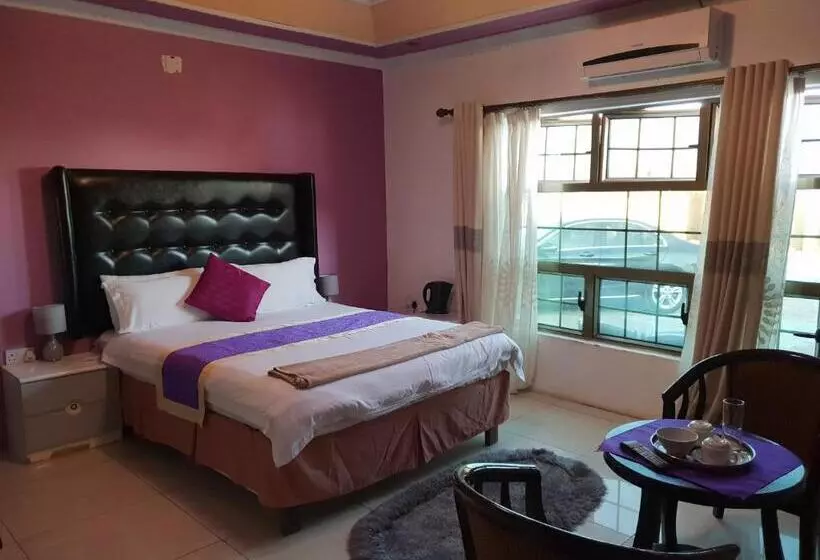 هتل Mathlyn Guest House