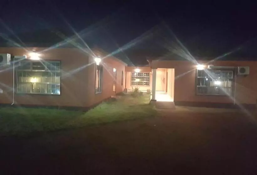 هتل Mathlyn Guest House