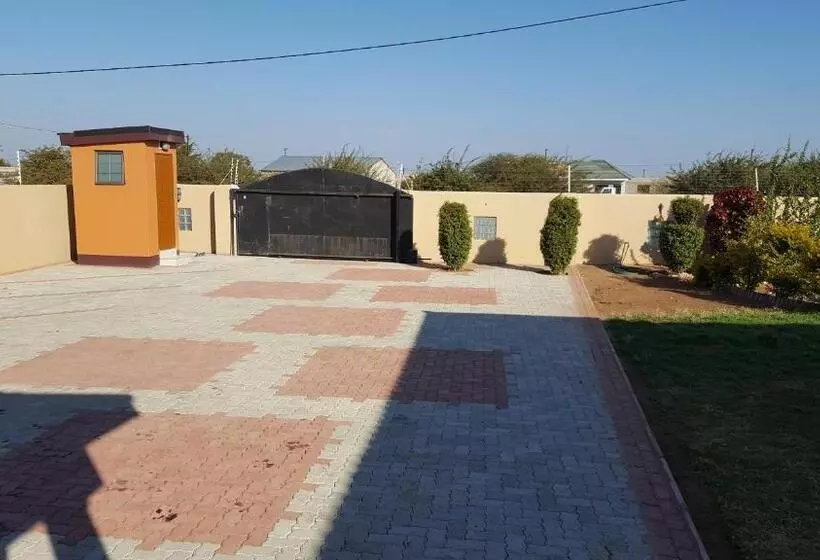 هتل Mathlyn Guest House