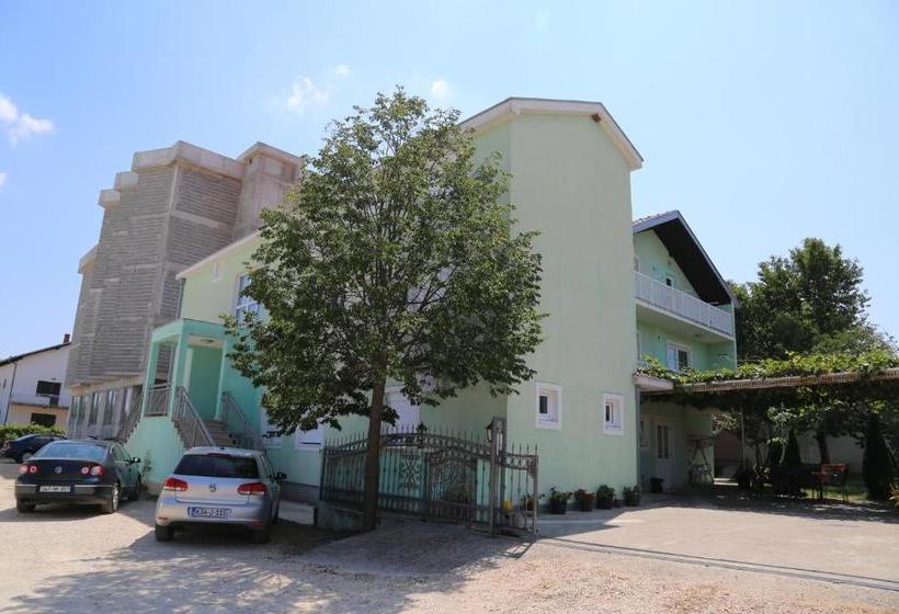 هتل Pansion Devotions