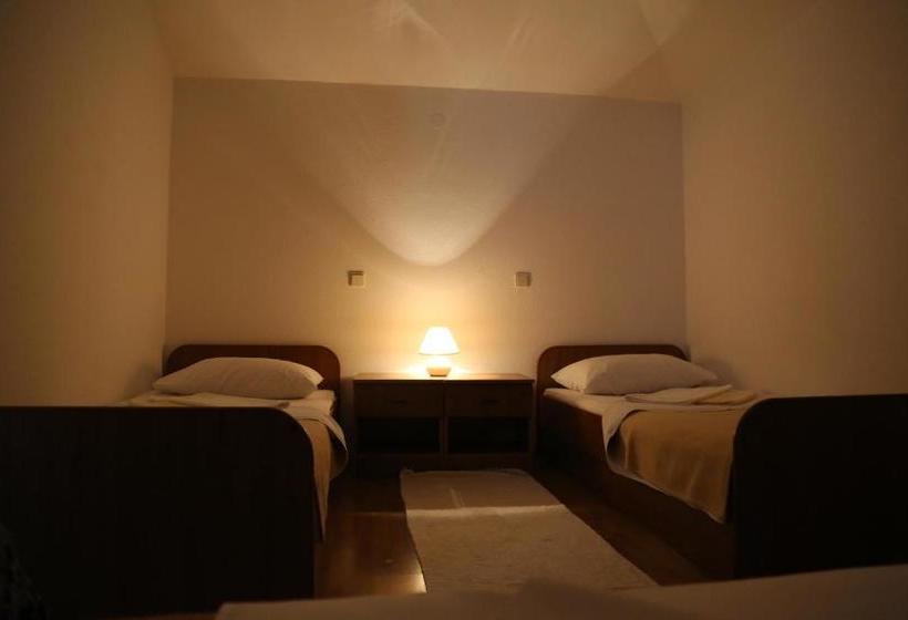 هتل Pansion Devotions