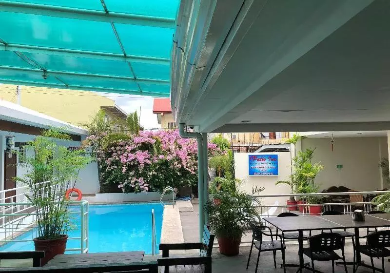 Hotelli Patio Inn  And Restaurant