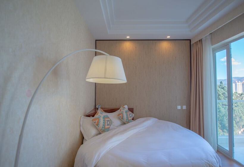 Отель Skylini Seaview Holiday Inn Dali