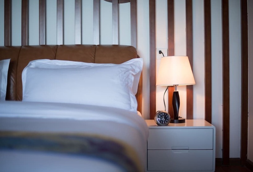 Отель Skylini Seaview Holiday Inn Dali