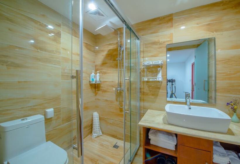 Отель Skylini Seaview Holiday Inn Dali