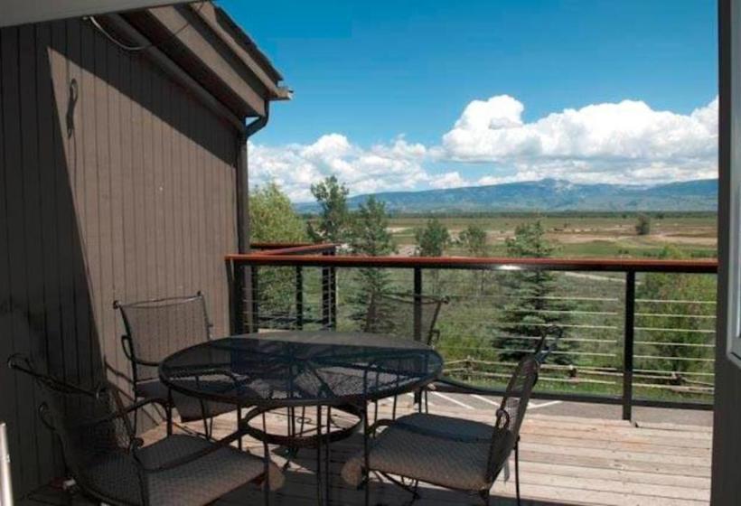 בית מלון כפרי Snow Ridge Condominiums