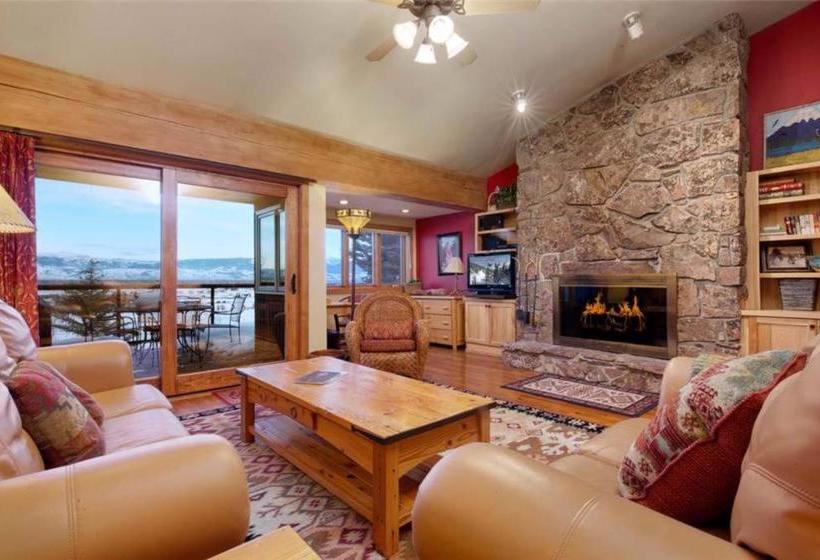 בית מלון כפרי Snow Ridge Condominiums