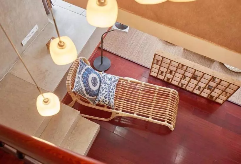 هتل Summer Flower Apartment