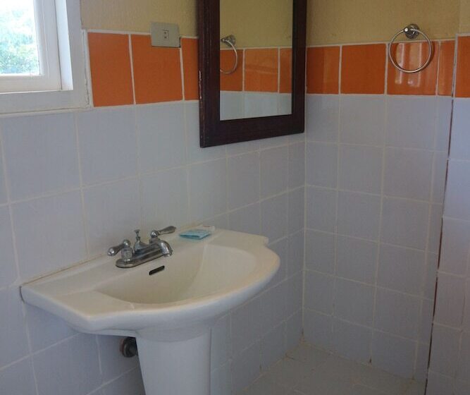 Hotel The Sun Villa Resort And Spa Hilltop