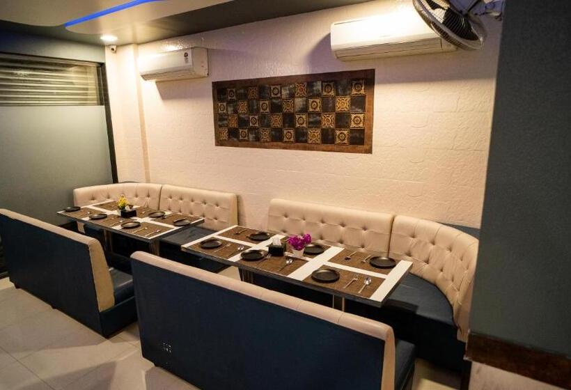 Отель Mari Aai Residency