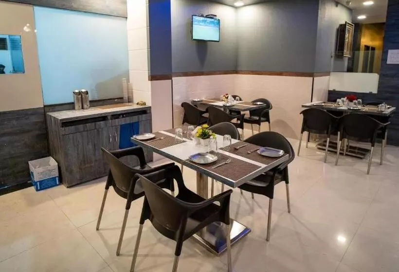 Hotelli Mari Aai Residency