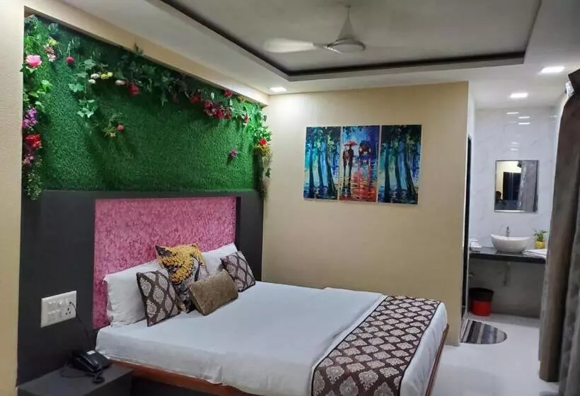Hotelli Mari Aai Residency