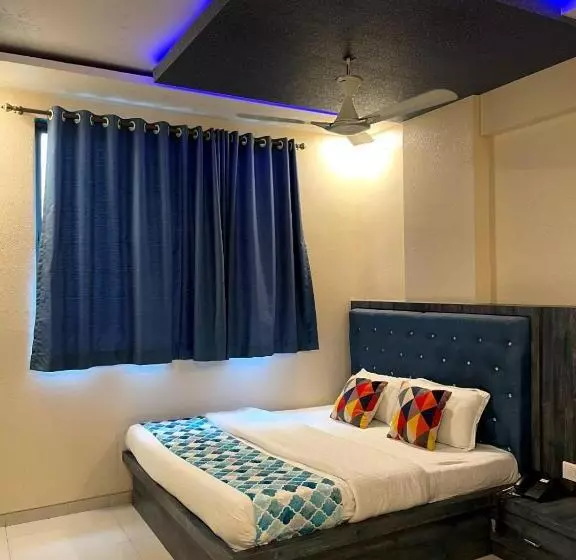 Hotelli Mari Aai Residency
