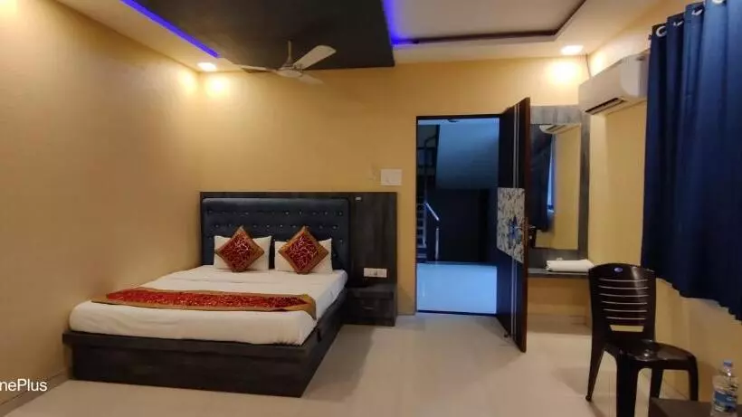Hotelli Mari Aai Residency