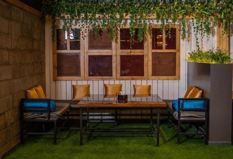 Отель Mari Aai Residency