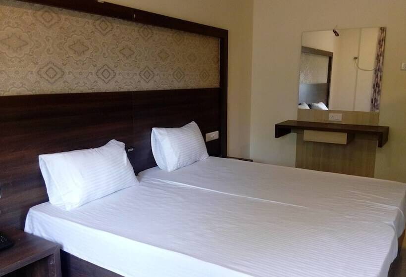 Отель Mari Aai Residency