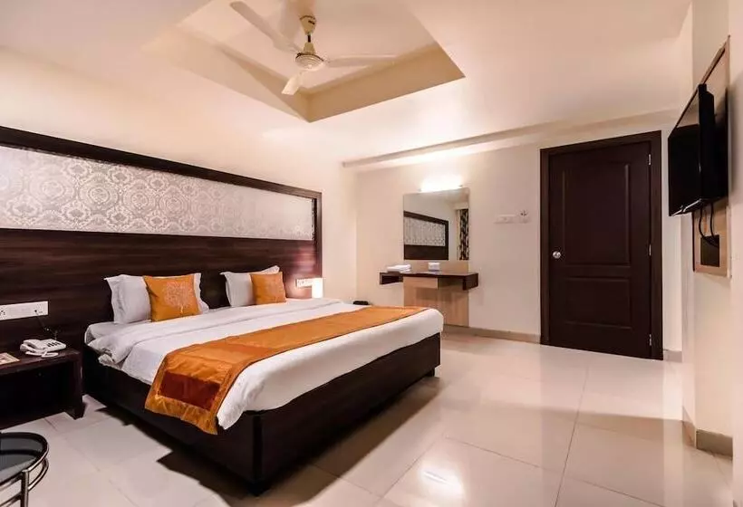 Hotelli Mari Aai Residency