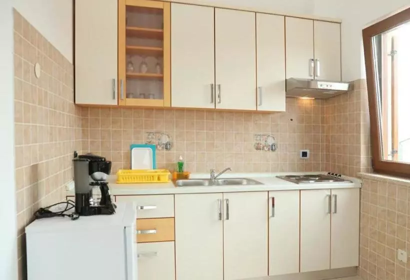 هتل Apartments Sveto
