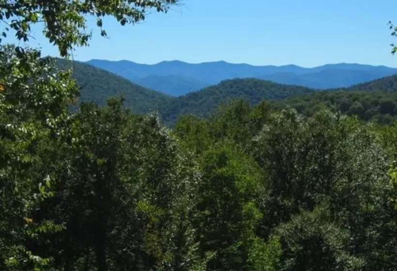 Hotelli Bald Mountain House Inn At The Wolf Laurel Resort