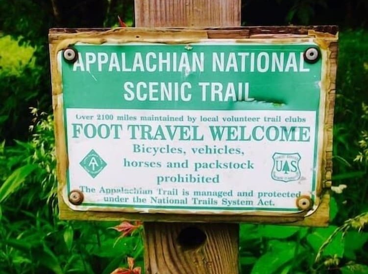 ホテル Bald Mountain House Inn At The Wolf Laurel Resort