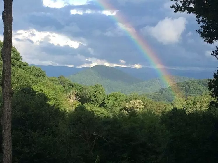 Hotelli Bald Mountain House Inn At The Wolf Laurel Resort