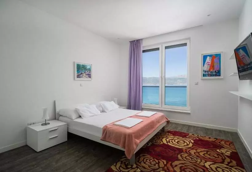هتل Beach Apartments Slatine