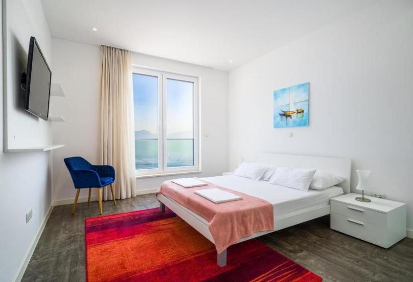 בית מלון כפרי Beach Apartments Slatine