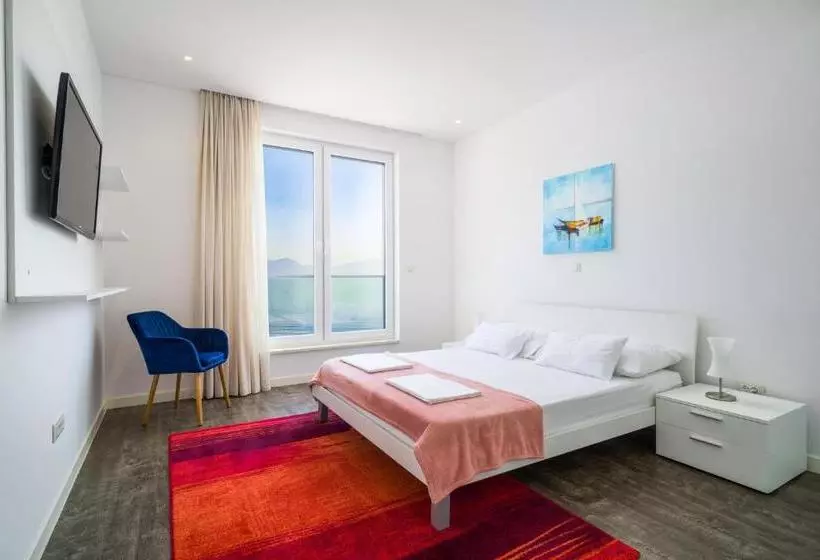 هتل Beach Apartments Slatine