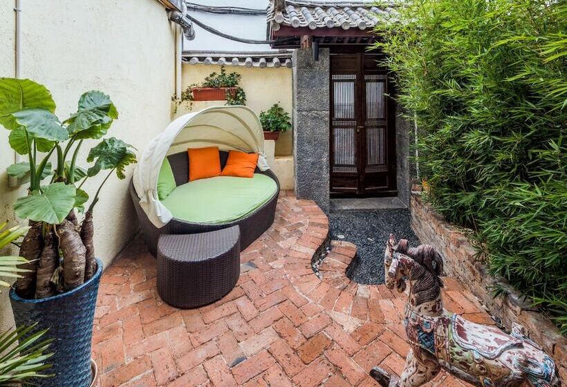 호텔 Blooming Island Baisui Yuan