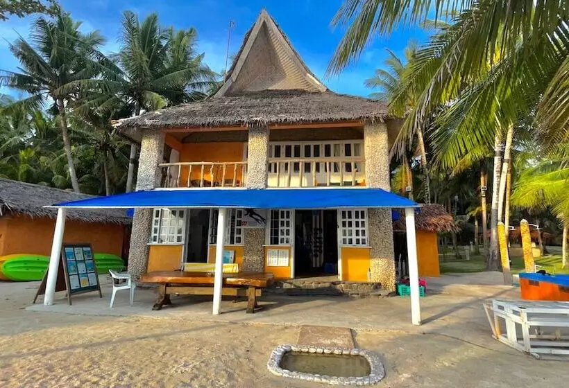 Hotelli Coco Grove Beach Resort, Siquijor Island