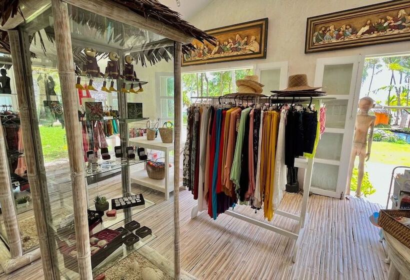 בית מלון כפרי Coco Grove Beach Resort, Siquijor Island