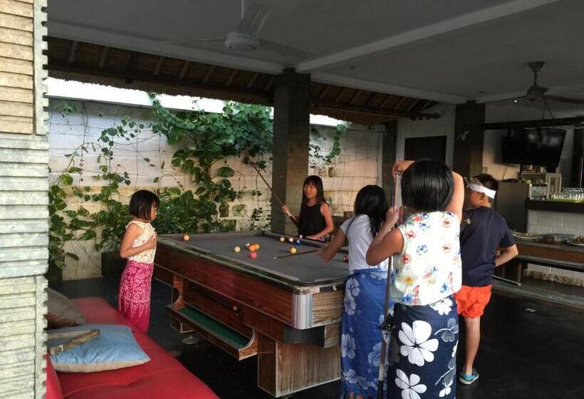 Отель Hill Dance Bali American