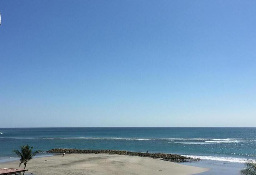 Отель Hill Dance Bali American