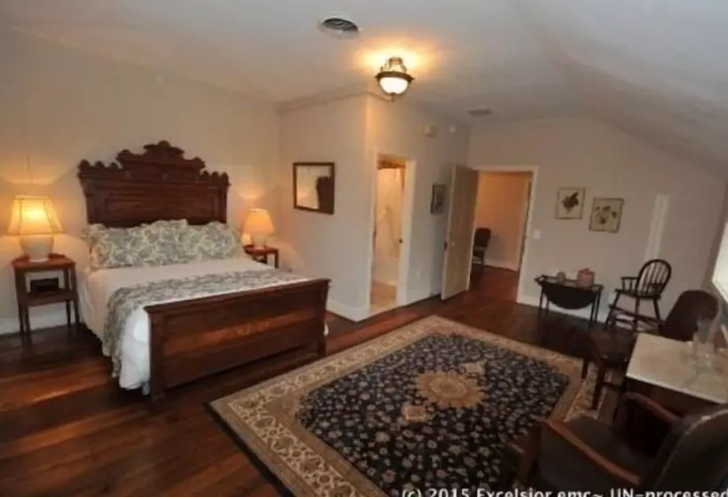 Hotelli Inn At Springfield Manor