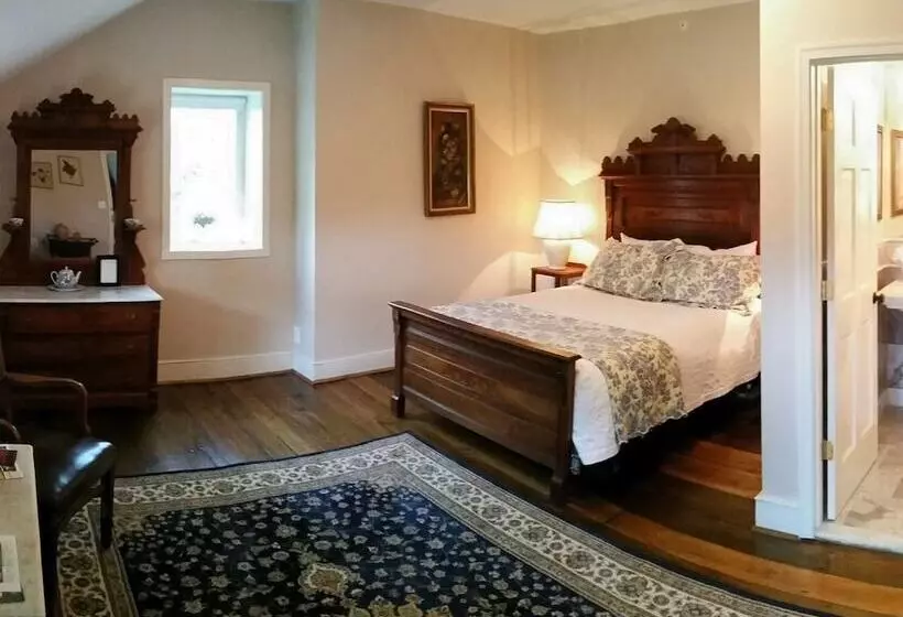 Hotelli Inn At Springfield Manor