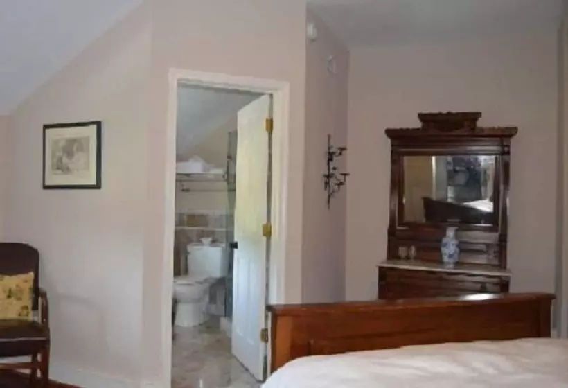 Hotelli Inn At Springfield Manor