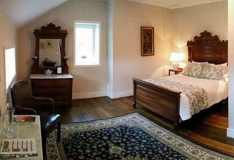 Hotelli Inn At Springfield Manor