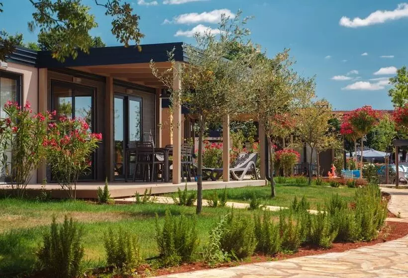 Hotelli Camping Lanterna Premium Resort   Vacansoleil Maeva