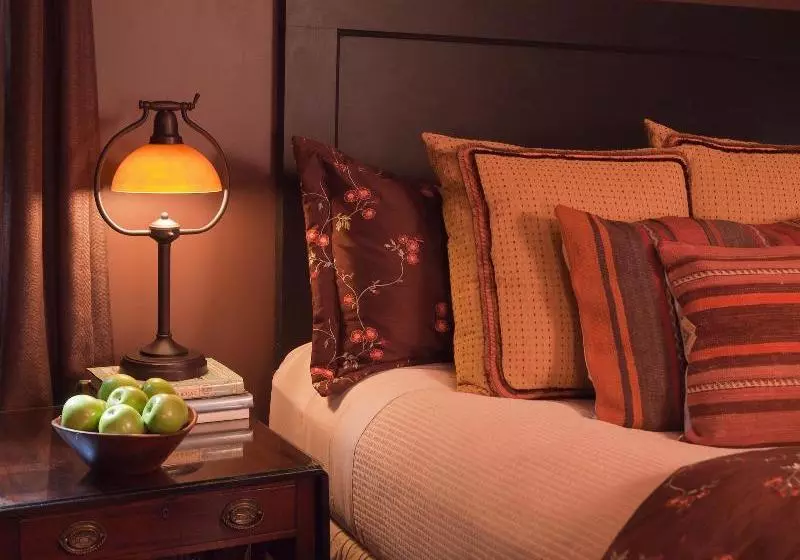 ホテル Peabody House Historic Inn And Cottages