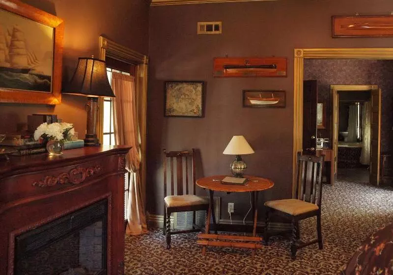 ホテル Peabody House Historic Inn And Cottages